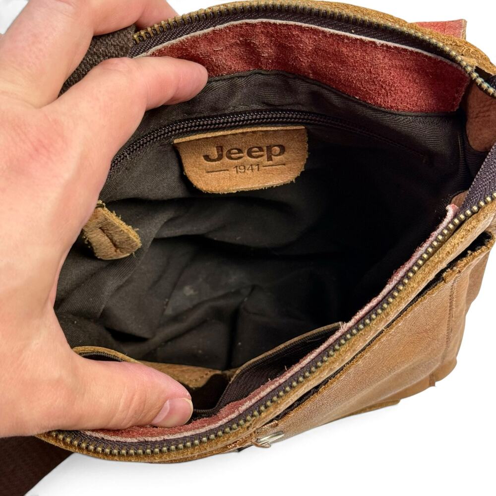 Jeep Brown Leather Small Messenger Satchel Crossbody Bag Man Purse Travel - Picture 5 of 7